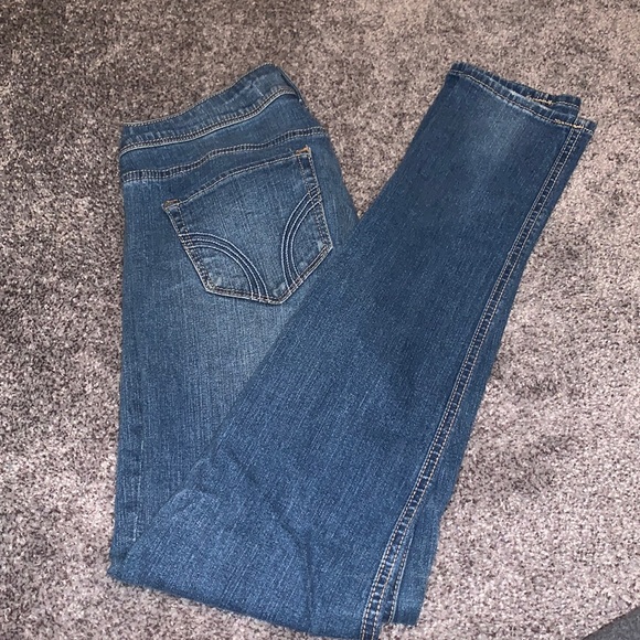 Hollister Jeans - Picture 1 of 3